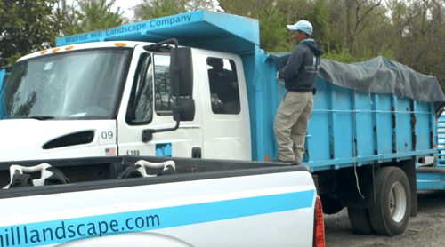 landscaping-crew-dump-truck-2